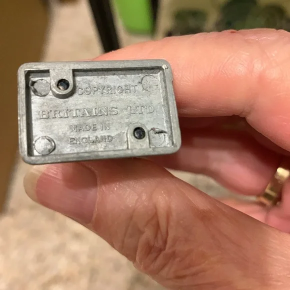 Vintage British Tin Men - Picture 4 of 5